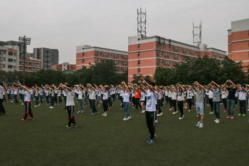 http://www.cuit.edu.cn/News/image/2016/05/16/%E6%89%8B%E8%AF%AD%E6%93%8D_1_2.jpg